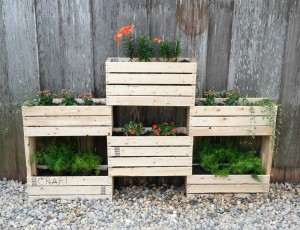 How to Build a Vertical Planter - C.R.A.F.T.