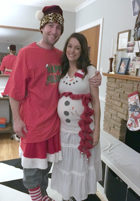 pregnant christmas outfit