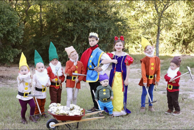 family costume ideas for 6