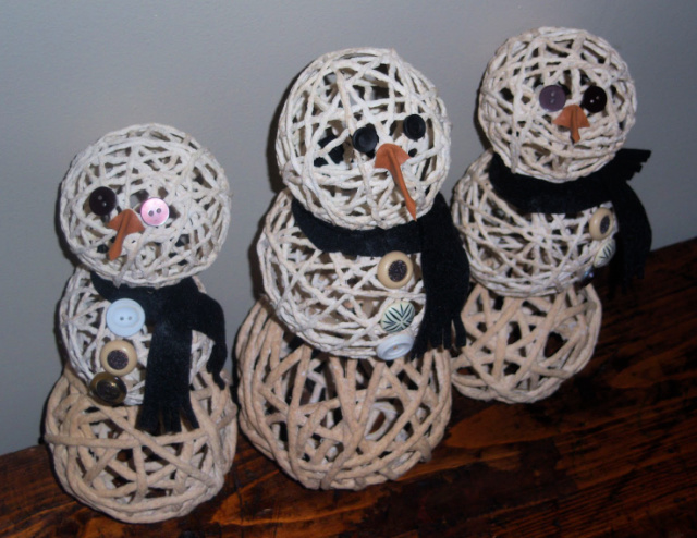 yarn snowmen craft